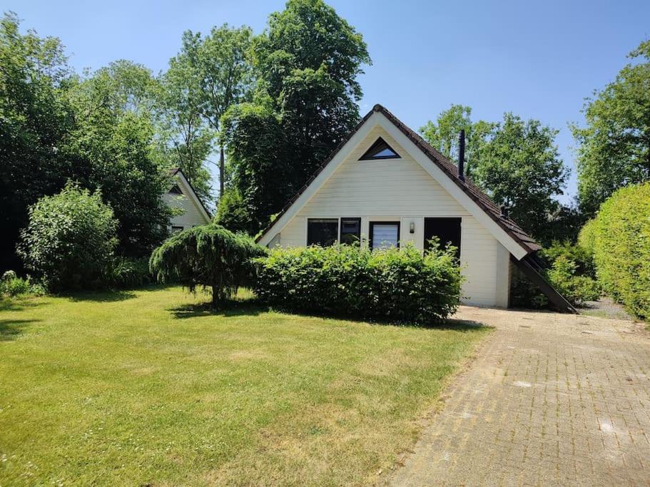 Vrijstaande Recreatiebungalow Met Slaapvide Posterholt Екстер'єр фото